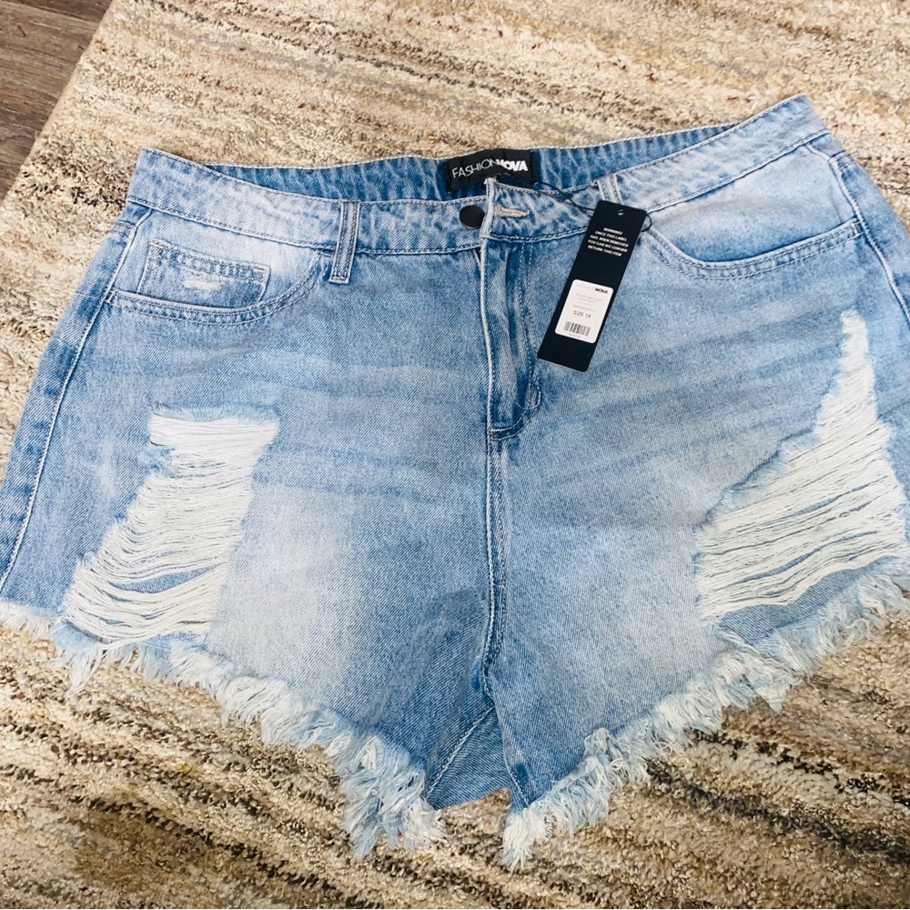 Fashion Nova Light Wash Distressed Denim Cutoff Shorts (44)